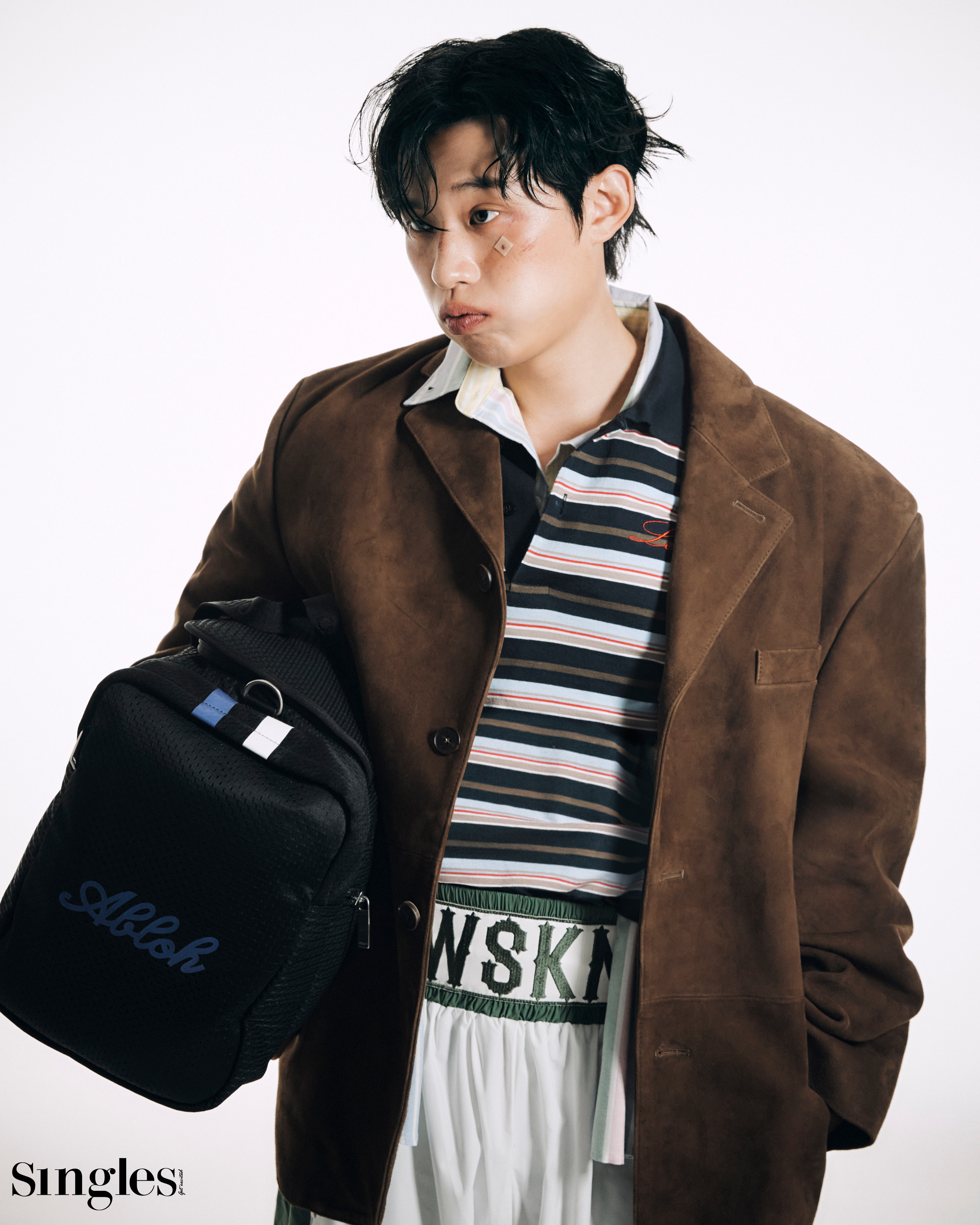 김성철의 싱글즈 화보. 노웨이아웃 김성철, 티라미수케이크 김성철, 김성철, 티라미수케이크,